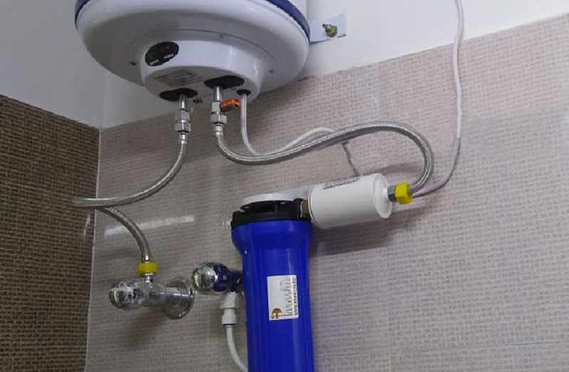 Parashu™ Geyser Filter with KDF for Bathing and Shampooing